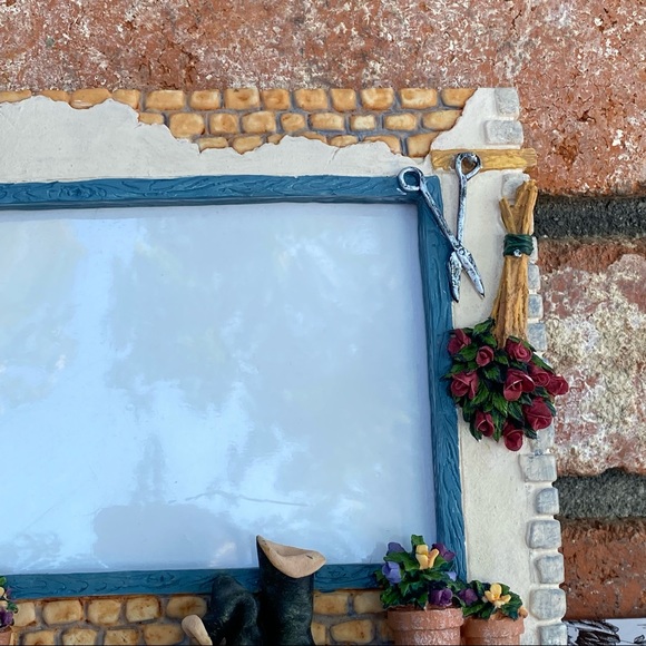 3D Ceramic Photo Frame Flower Shop Window Florist Garden Boots - Picture 3 of 6